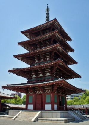 시텐노지 사원의 탑