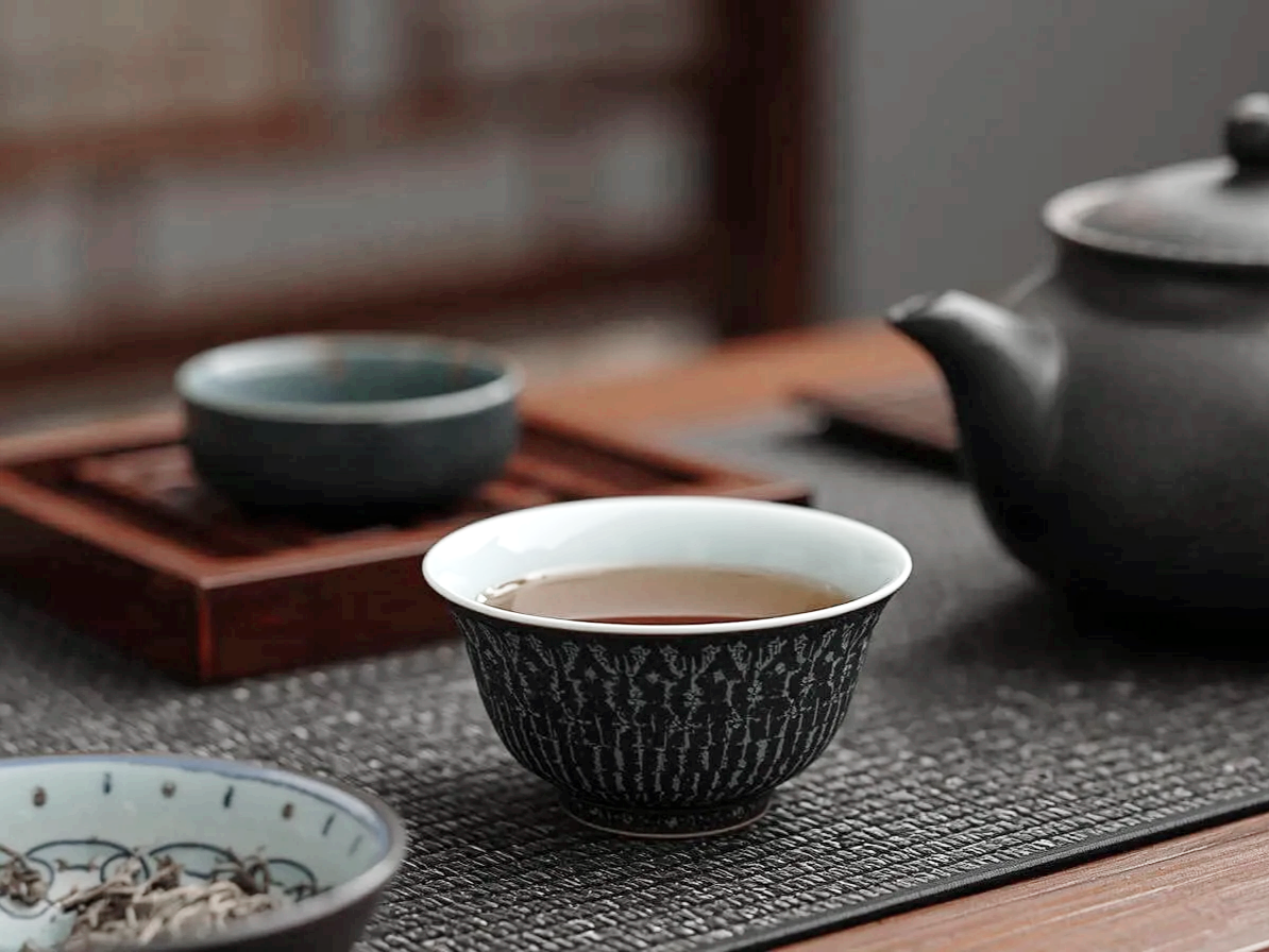 적은 양 부터 마시는 보이차