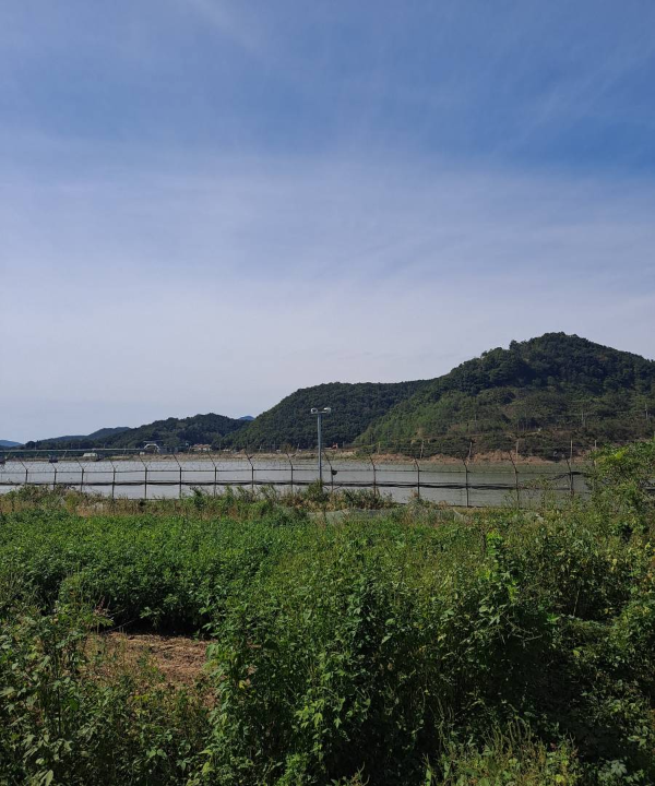 저 멀리 강화도가 보이다
