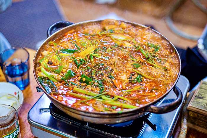 생생 정보마당 포천 이동 송어회 민물매운탕 맛집