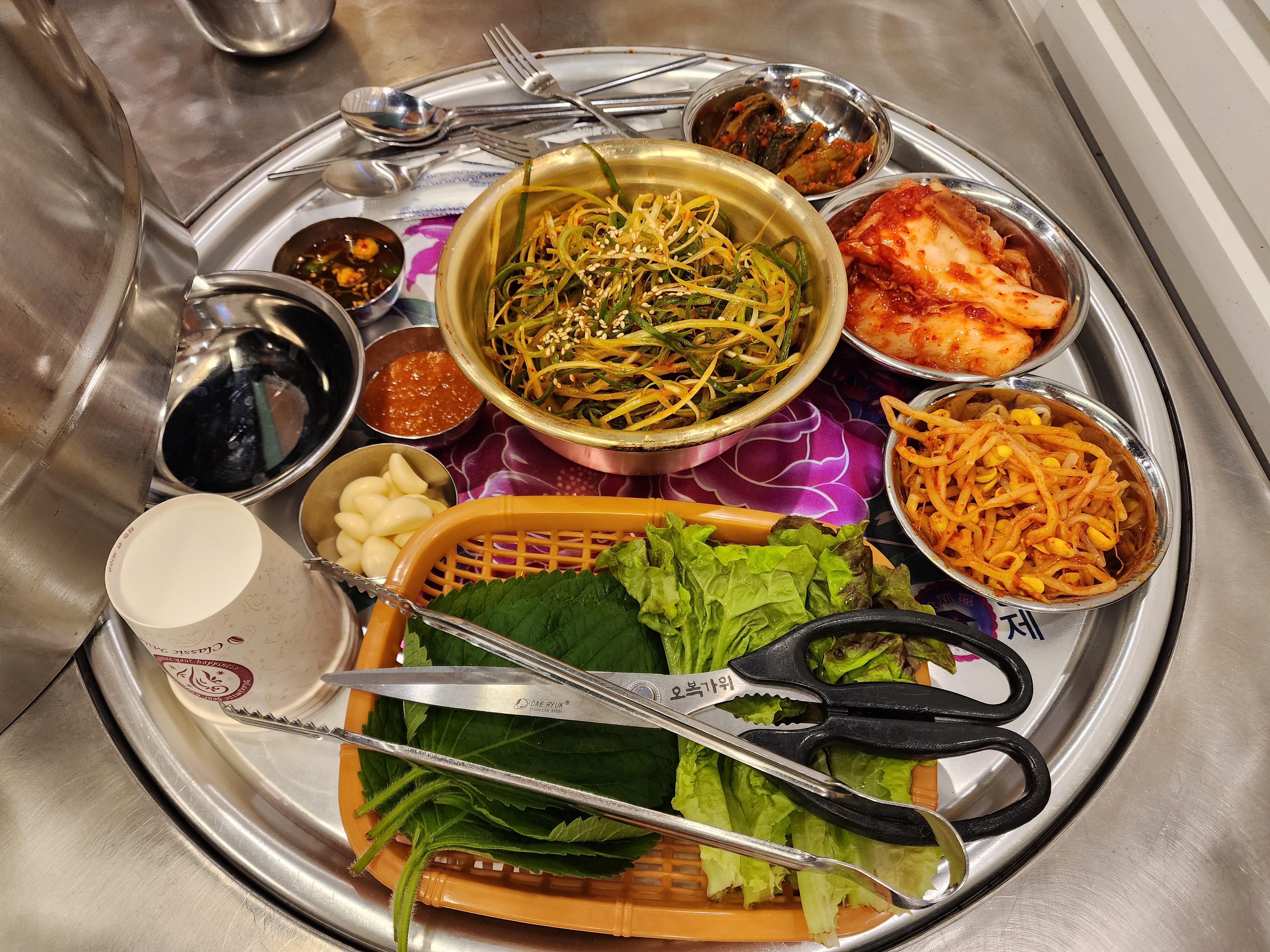 목구멍 고깃집 반찬