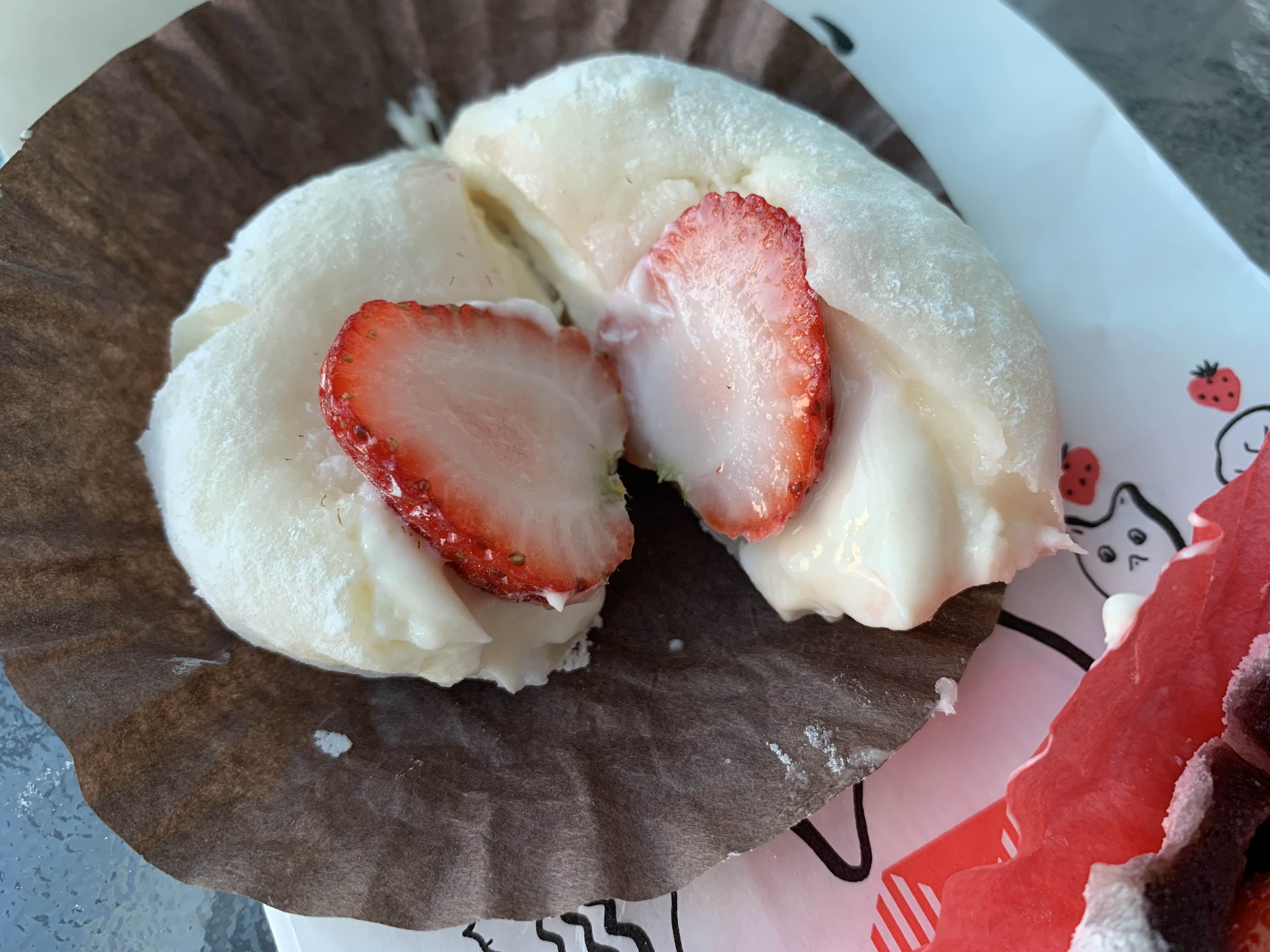여수 딸기모찌 크림치즈