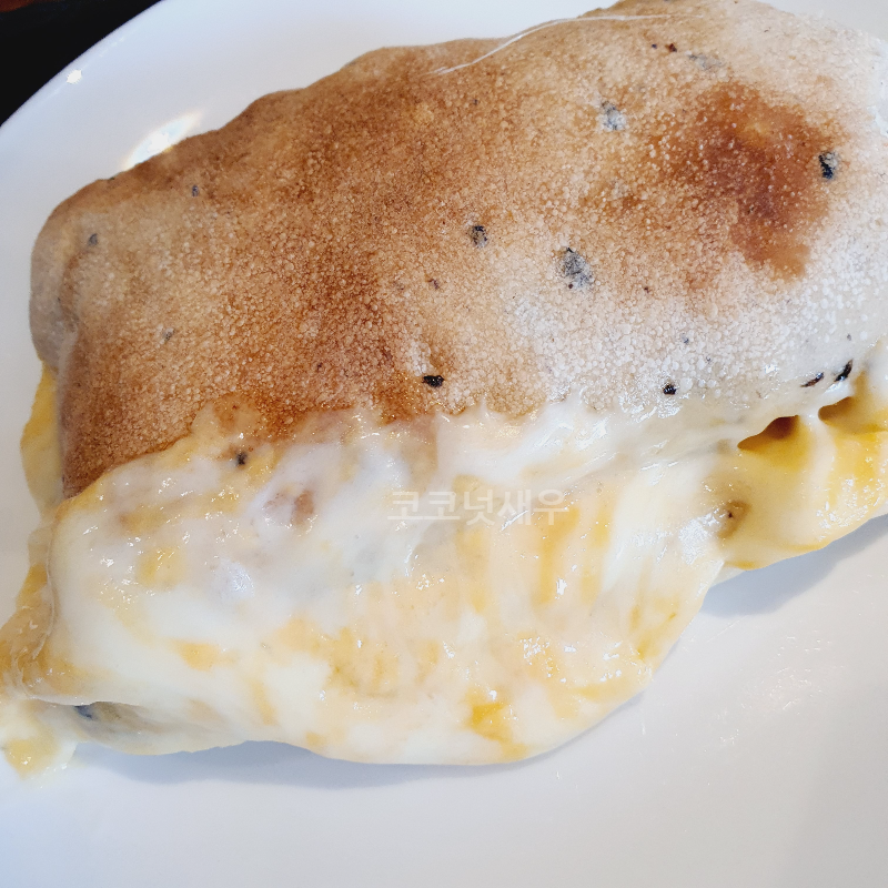 스타벅스 햄&루꼴라 페스토 샌드위치