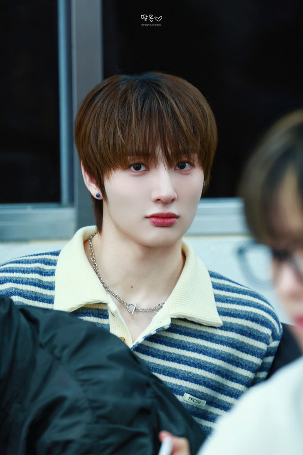 놀라서 팬 할 말 잃게 만든 어느 남돌의 행동...jpg | 인스티즈