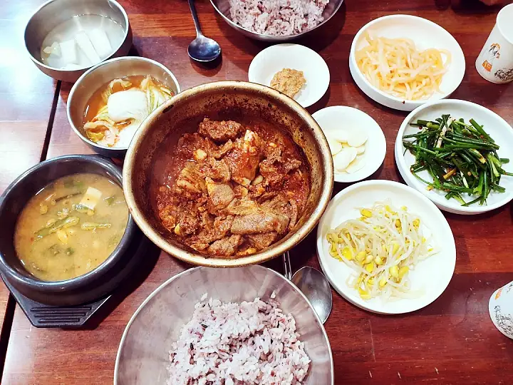 생방송오늘저녁 대구 서문시장 매콤한 돼지갈비찜 40년 노포 매운 소갈비찜 맛집 추천