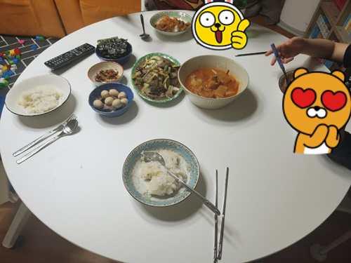 이케아 원형테이블 독스타 조립 사용 후기