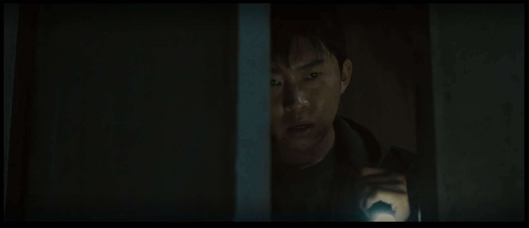 인옥토버 영화 티저 한장면