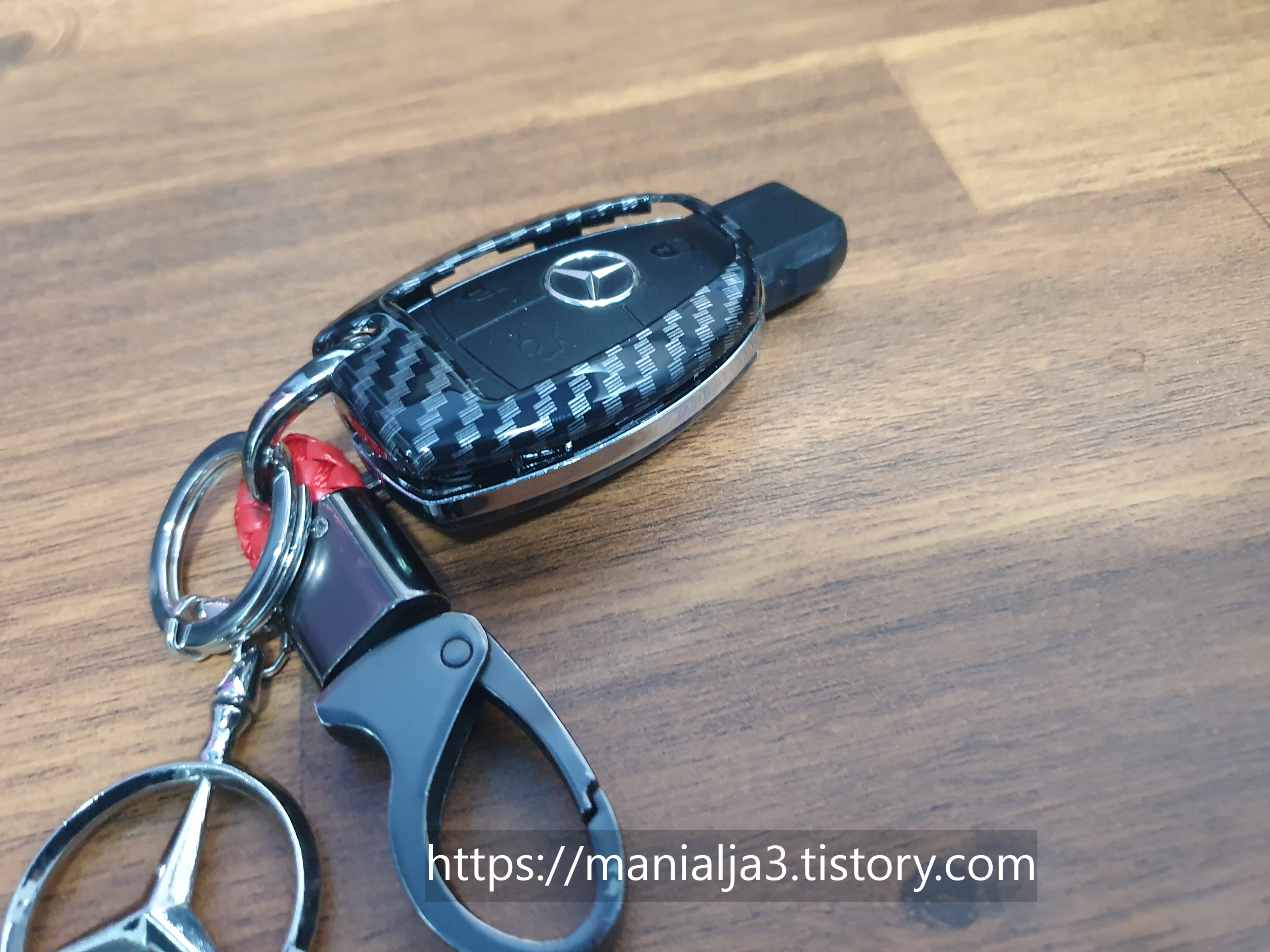 제품_상판과_하판의_결합_직전의_모습