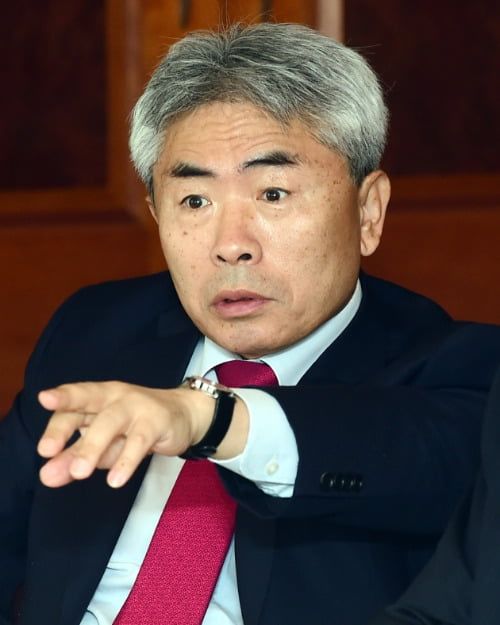 정규재 프로필