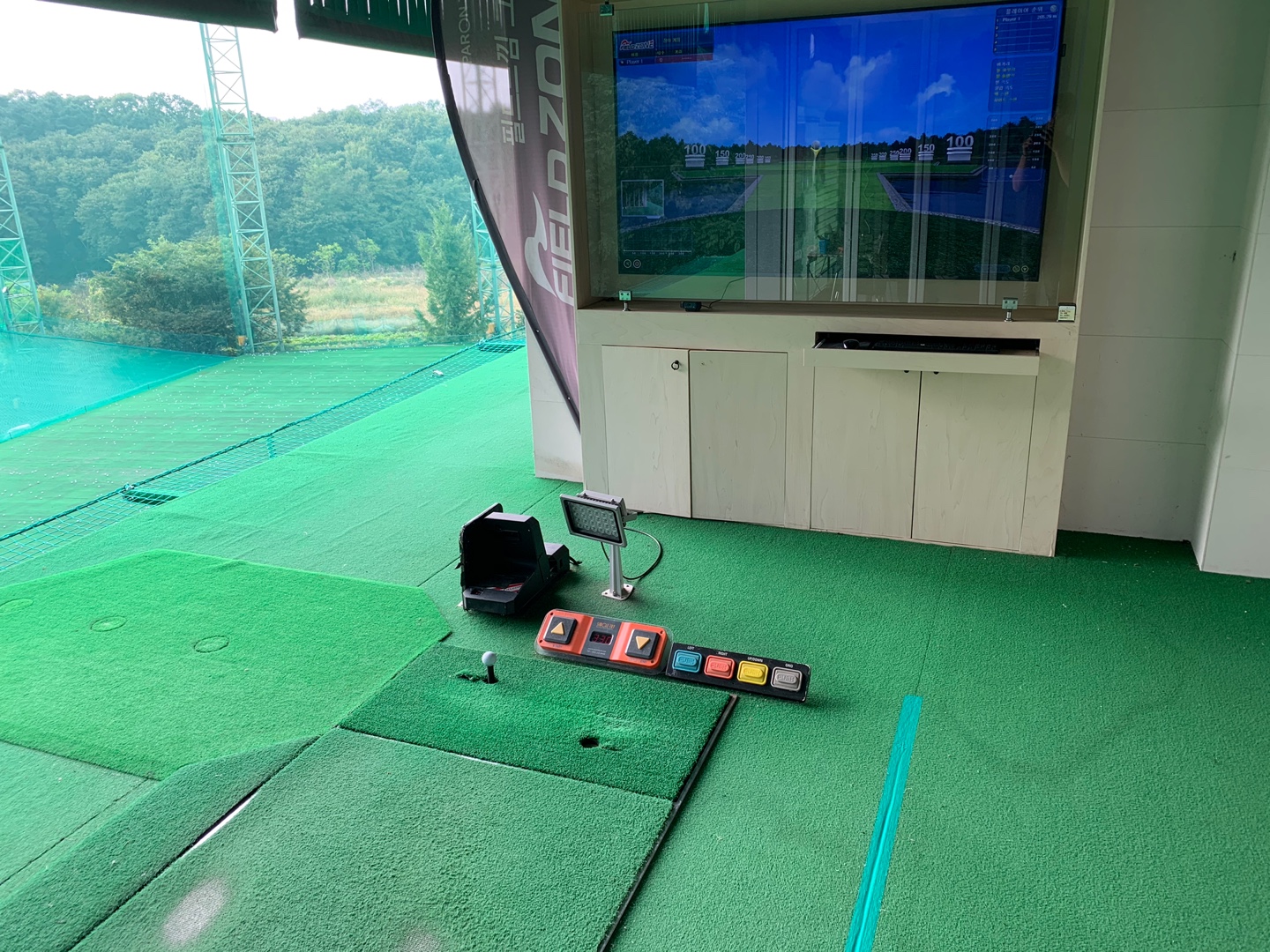 티박스골프용인지점 야외스크린