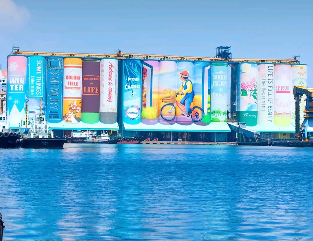 인천 내항 사일로 벽화 전경 사진