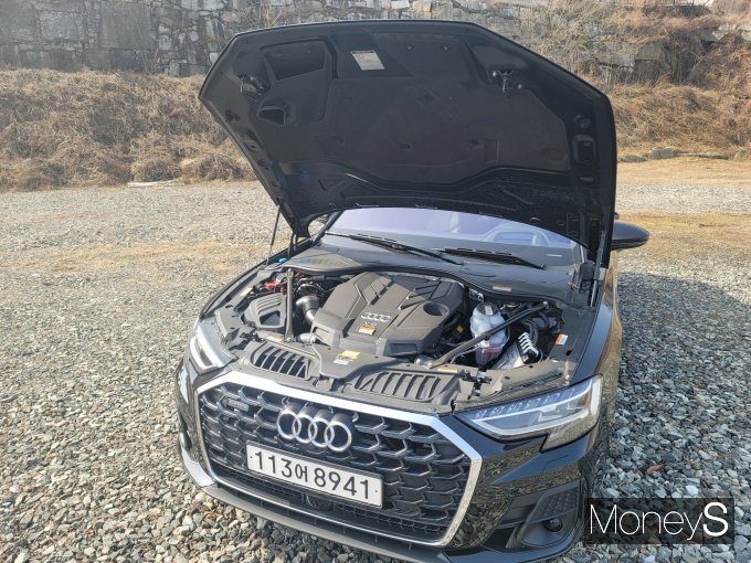 더 뉴 아우디 A8 L 55 TFSI 콰트로 프리미엄
