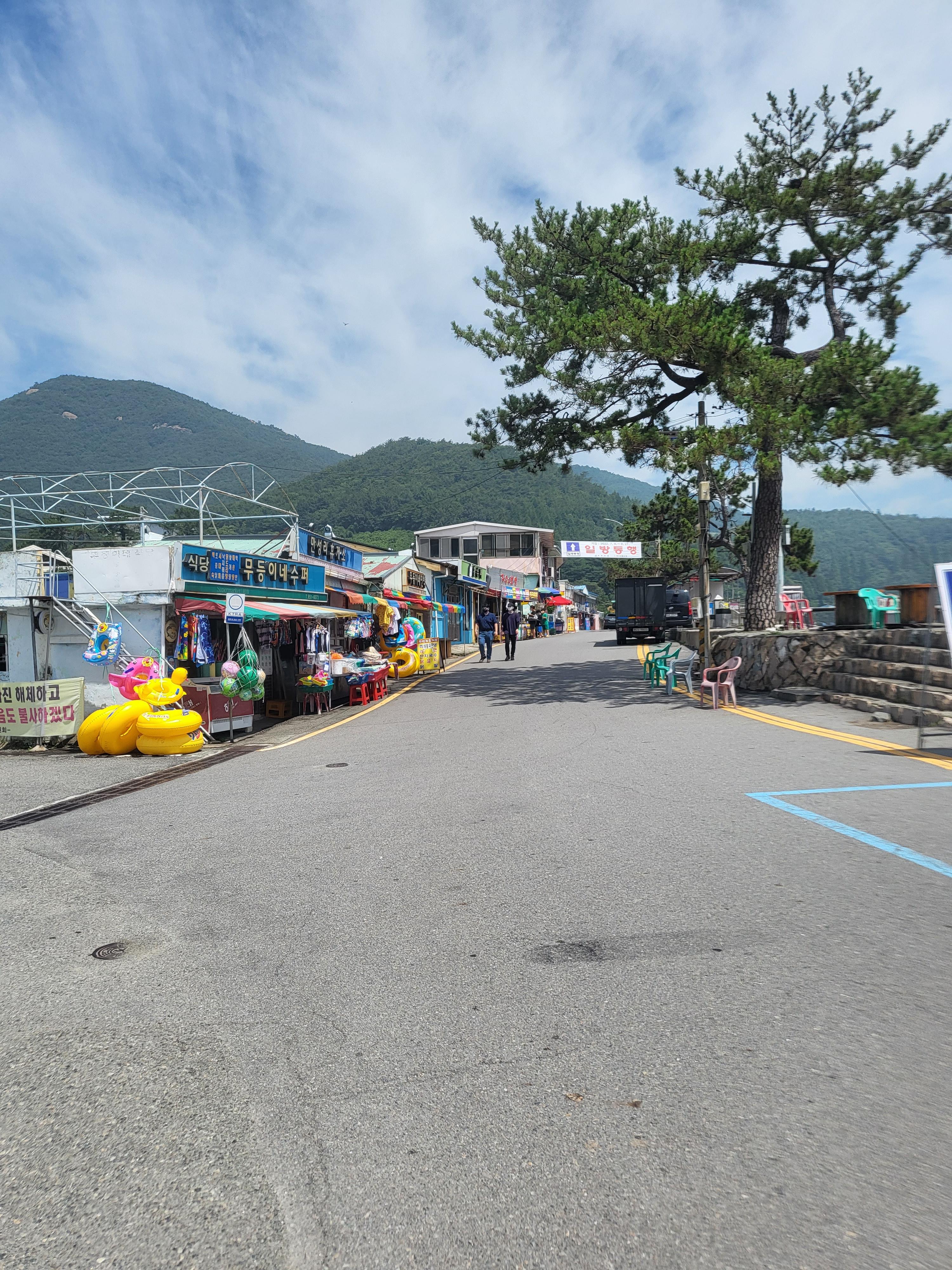 만성리검은모래해변 주변