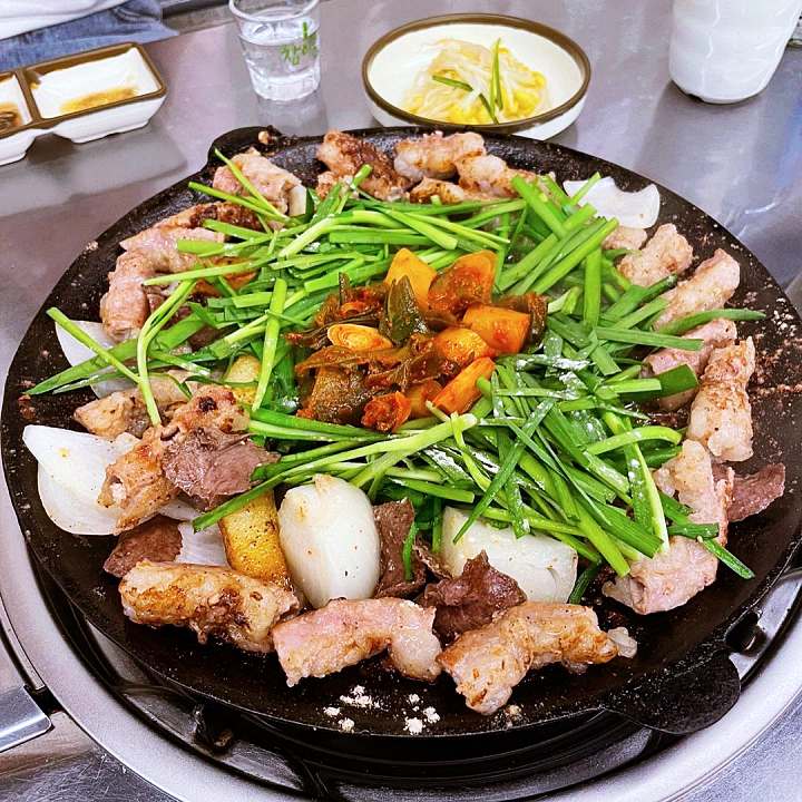 전참시 전지적참견시점 이영자 황소 곱창 대창 막창 찐 맛있는 대파김치 소곱창 맛있는 곱창집 제주 공항 맛집 위치 메뉴 가격 정보