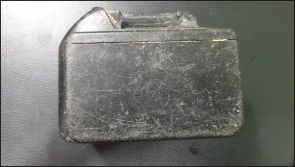 마끼다 18V 9A 배터리 옆면