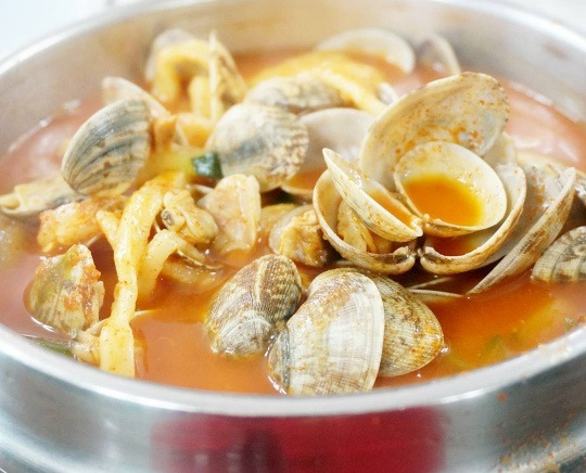 금천 남문시장 '순댕이네 얼큰수제비'