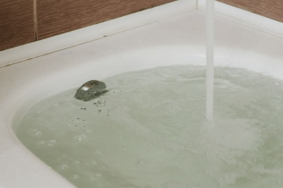 물 사용이 많은 곳과 적은 곳의 차이로 드러난 생활 위생의 본질 – 세균막(바이오필름)