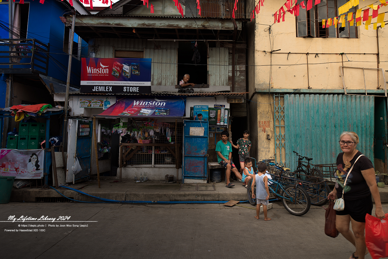 필리핀 세부 필리피노 사람들 거리 골목 시장