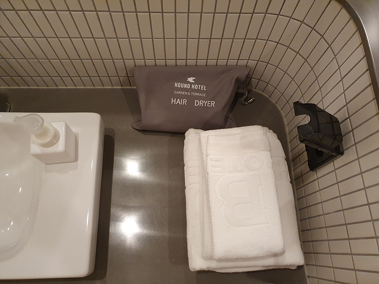 수건과-드라이기