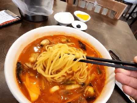 자갈치해물짬뽕입니다