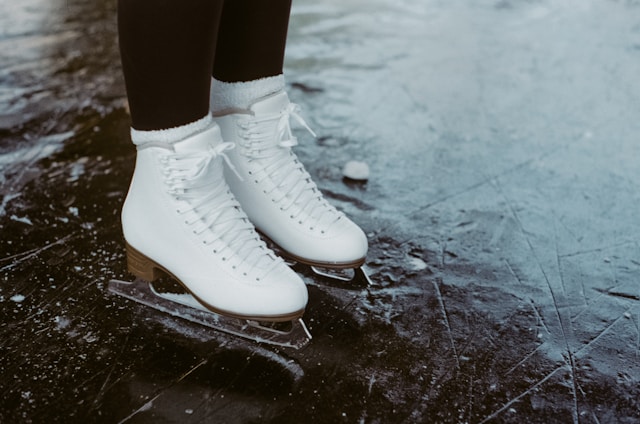 FIGURE-SKATING