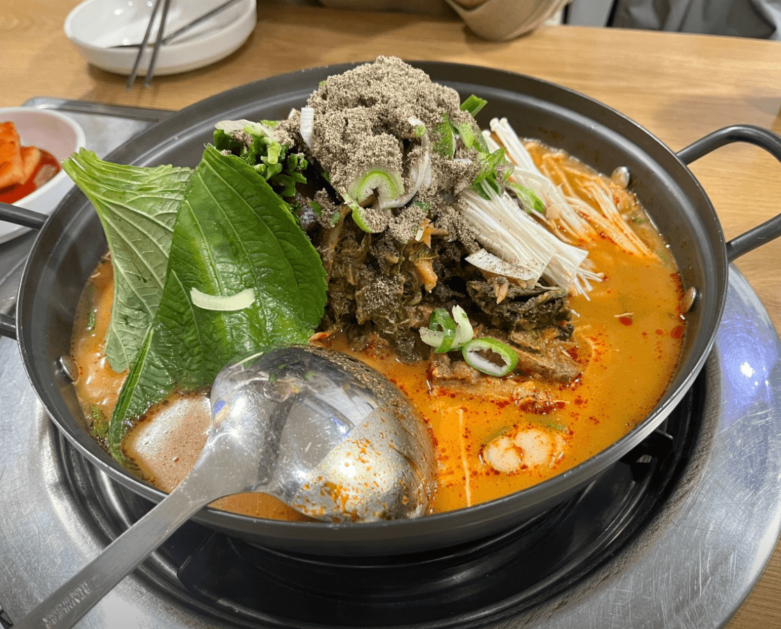 오늘N 위대한일터 콩비지감자탕 콩비지뼈해장국 인천 뼈해장국 감자탕 맛집 식당