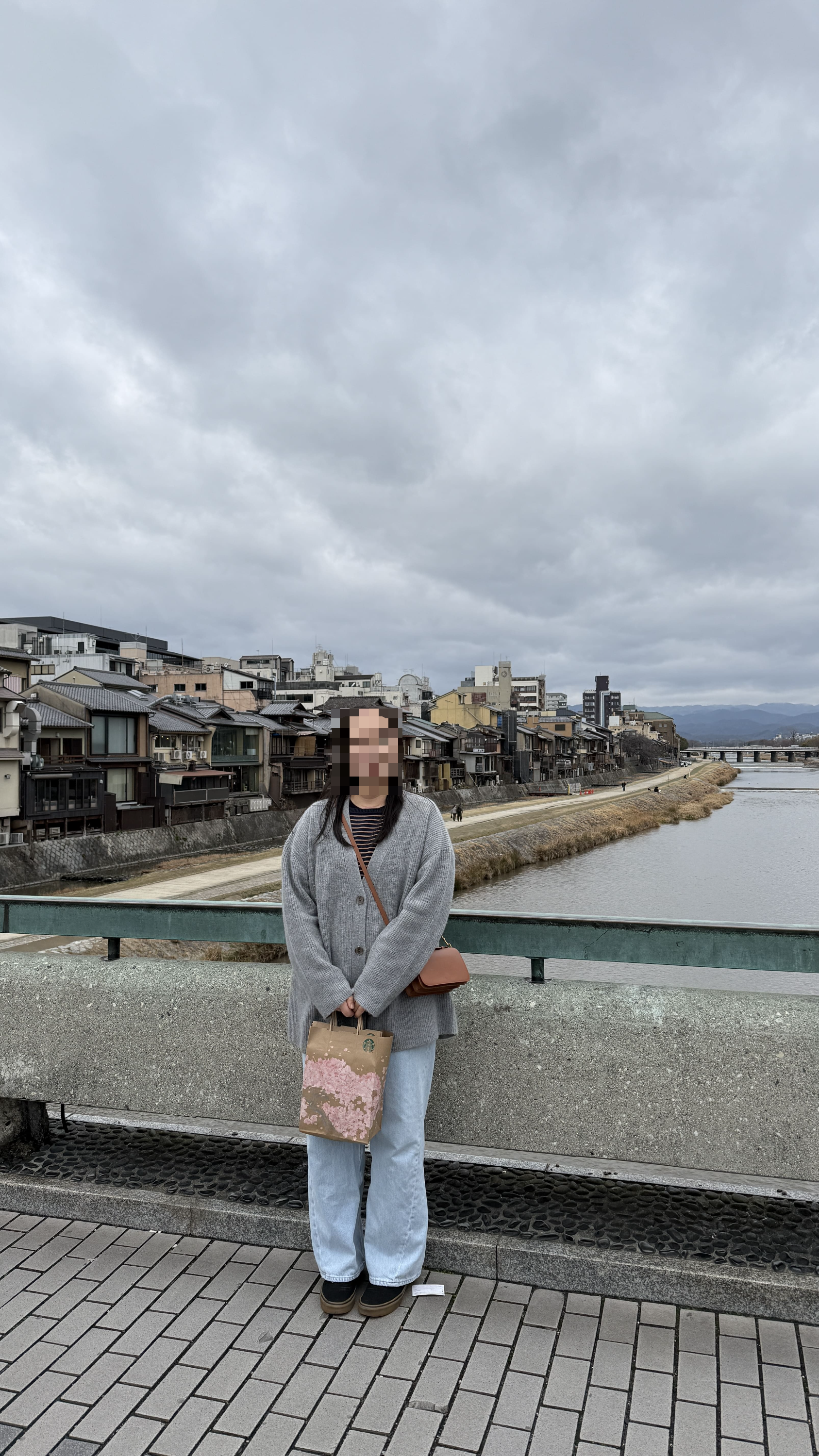 교토 봄여행 일본 스타벅스 가모강