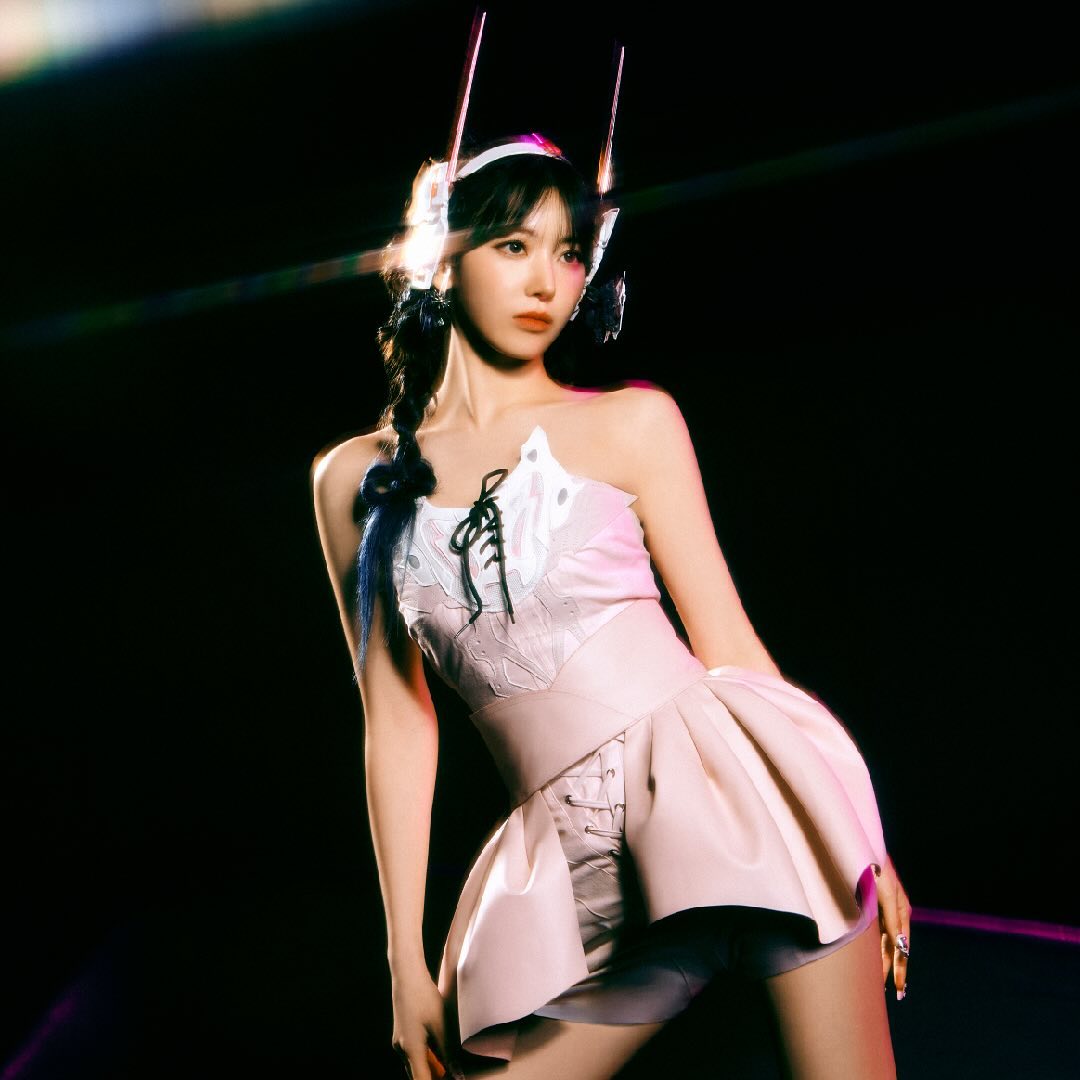 LE SSERAFIM 'Perfect Night' concept photo