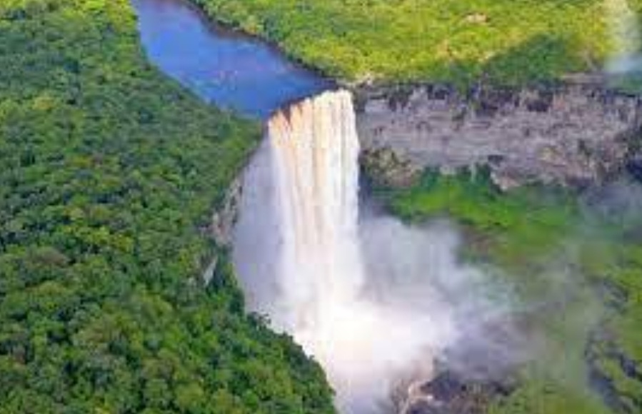 카이예튀르폭포