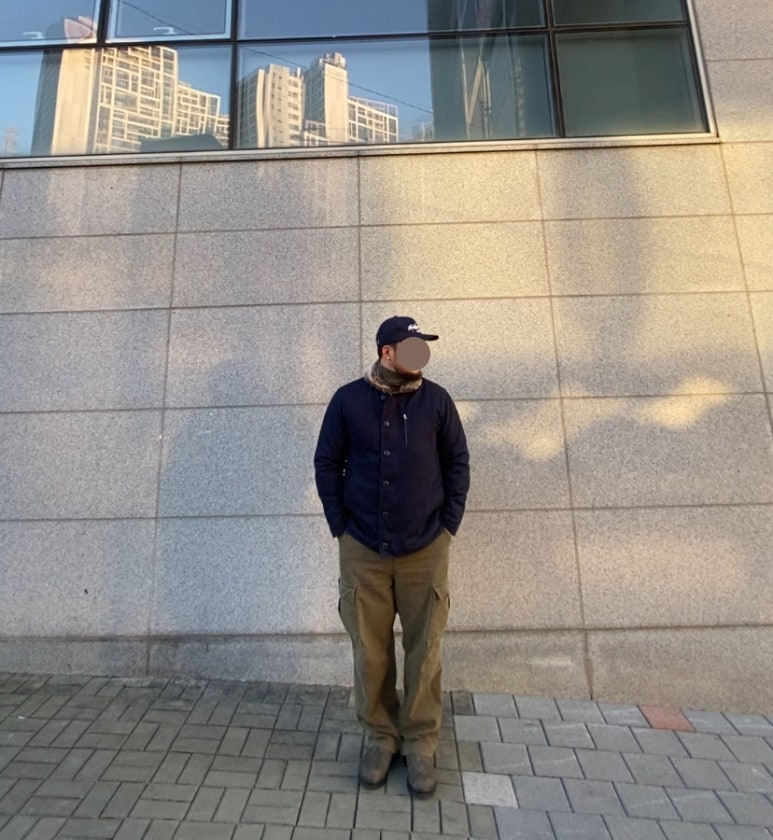 데일리룩('26.1.13.)에페 EEFE 빈티지 할리우드 스타 볼캡, 밴웍스 폴라티셔츠, 프리즘웍스 덱자켓 EDGAR N-1, 프리즘웍스 카고팬츠, 블런드스톤 585 러스틱브라운