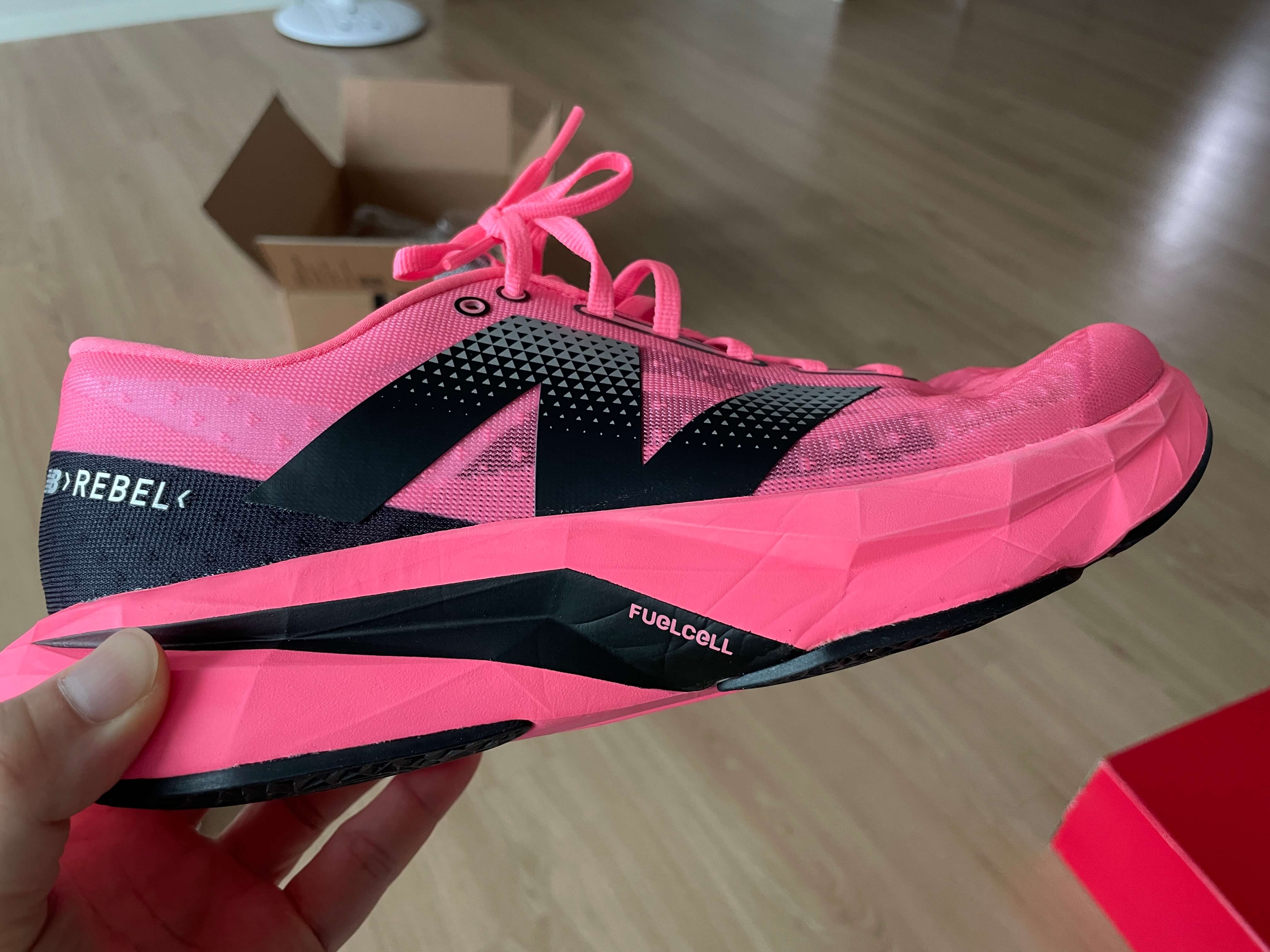 뉴발란스 퓨어셀 레벨 v4 