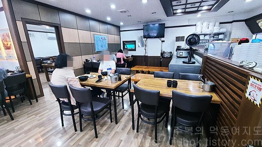 팔미낙지한마리수제비-성산점-내부-2