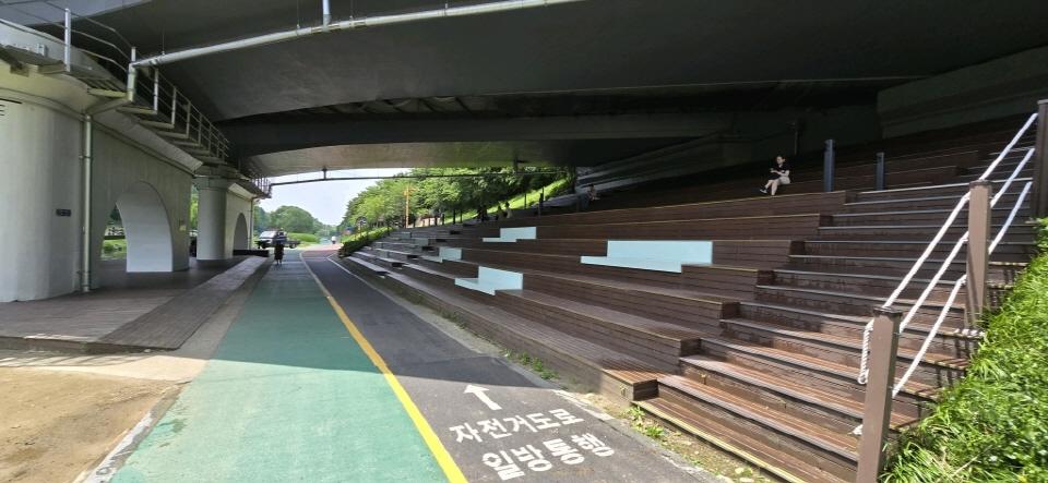 하트코스(하트 자전거길) - 도심과 자연을 잇는 낭만적인 강변 라이딩