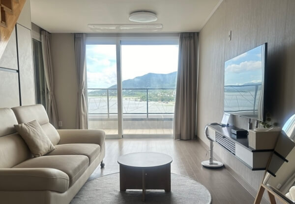 예산시장근처구공스테이거실