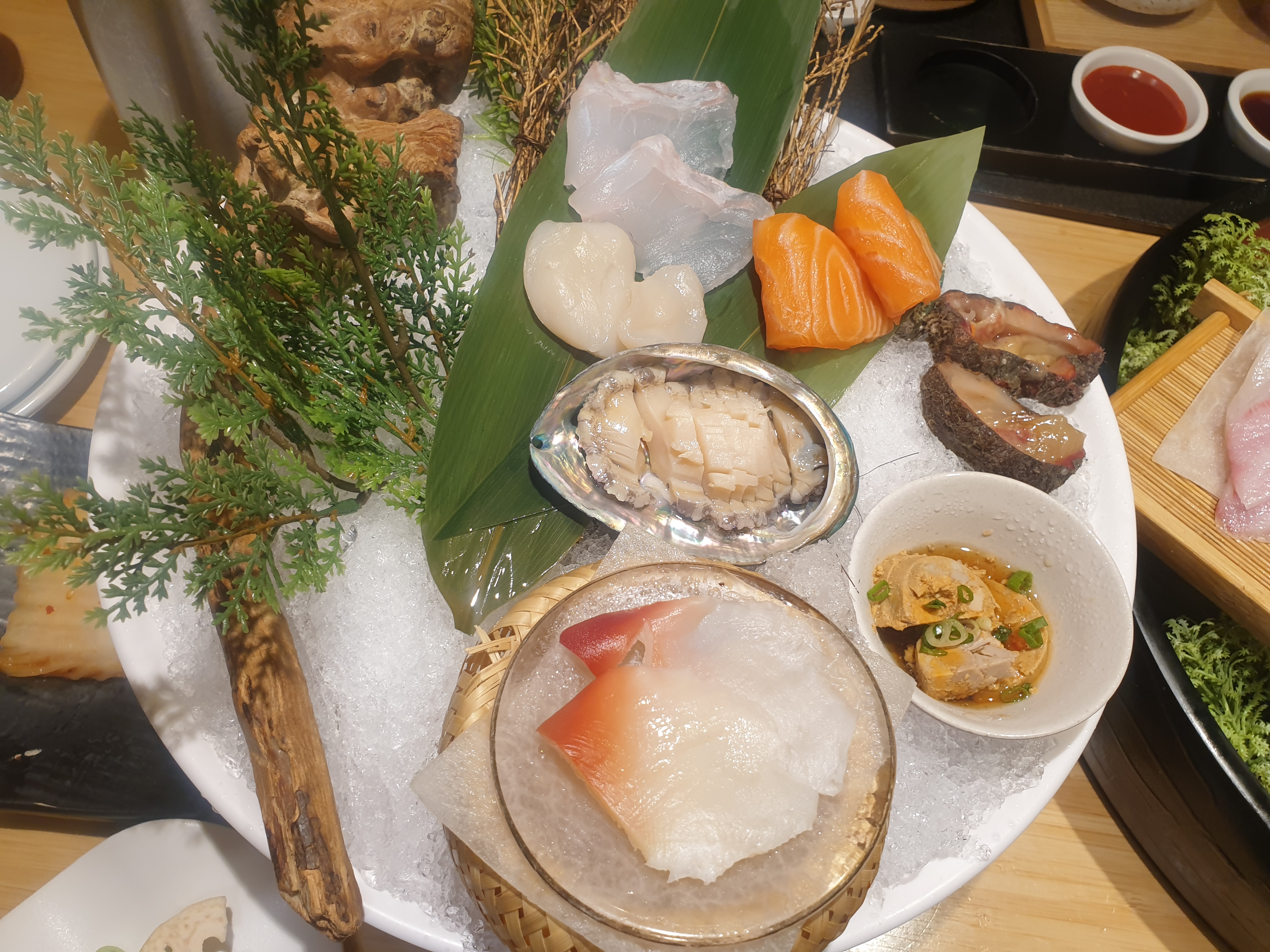 서브 사시미 요리들