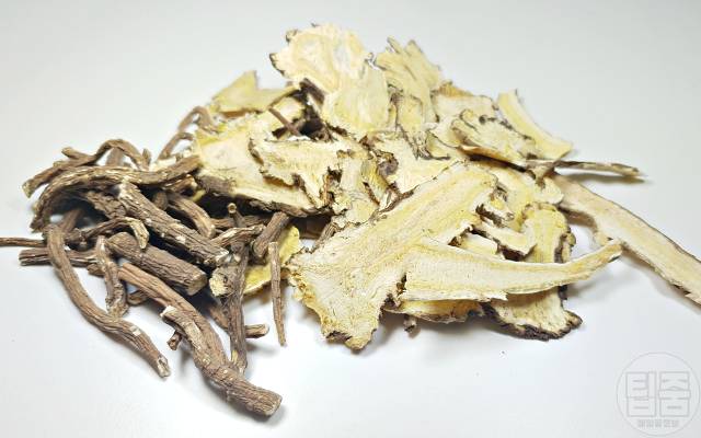 혈관에 좋은 약초 당귀 어혈 제거 효능