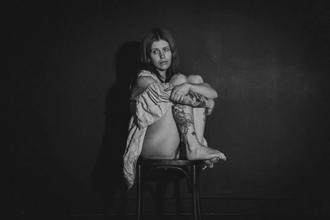 자궁적출 수술후-여성 앉아있는 이미지