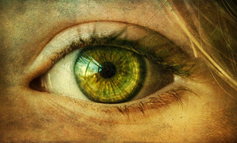 푸른색-서양인-눈