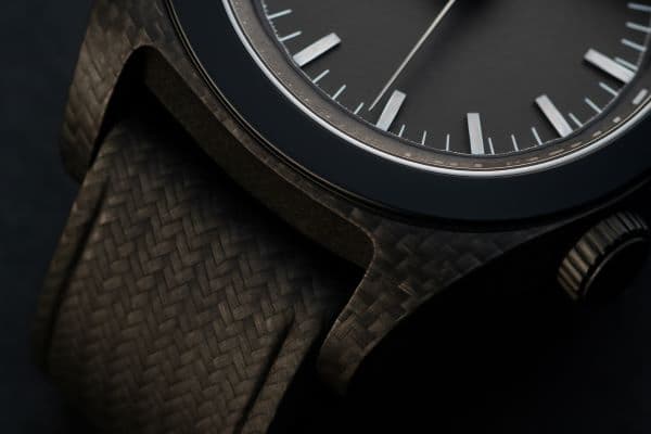 아라미드 섬유 복합 소재로 제작된 시계 케이스