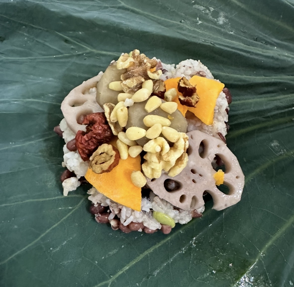 비타민 B와 마그네슘이 풍부한 잡곡과 견과류