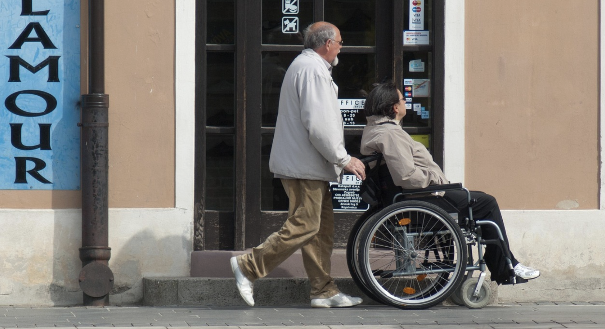 2025 요즘 인기 시니어카드 (병원비, 약국비, 연회비)