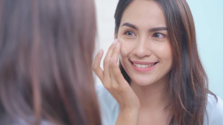 보습과 탄력을 위한 스킨케어 루틴