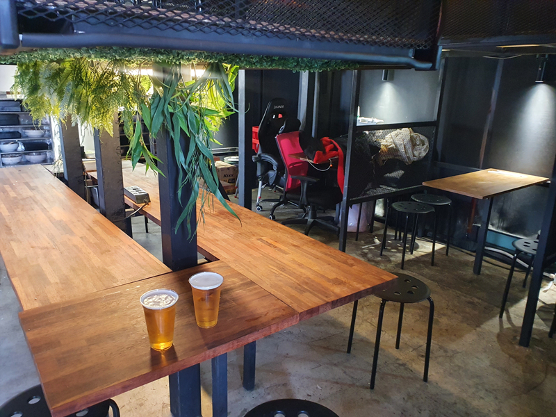 라면-먹는-실내