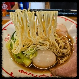 생생정보 방영! 성수동 라멘 맛집 ‘멘토부 성수본점’ 쇼유라멘 VS 마제소바