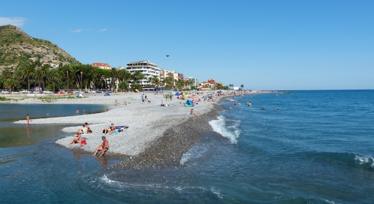 [지역별 일정표] 2025 여름 해수욕장 개장 언제부터?