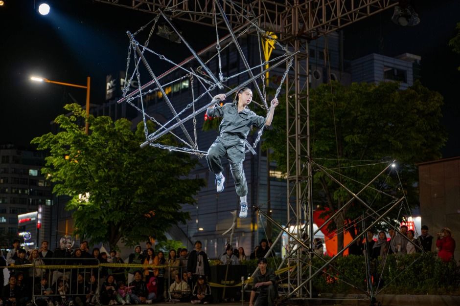 서울거리예술축제 2025 — 서울의 거리가 무대가 된다 관련 사진