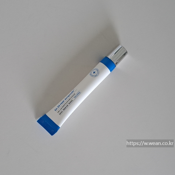 탈모앰플이 놓여 있습니다.