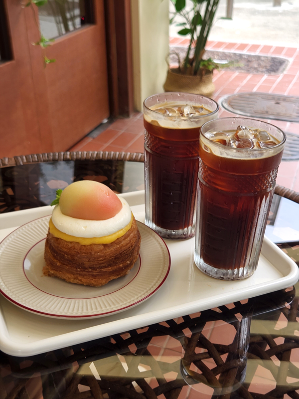 복숭아크림과_아메리카노