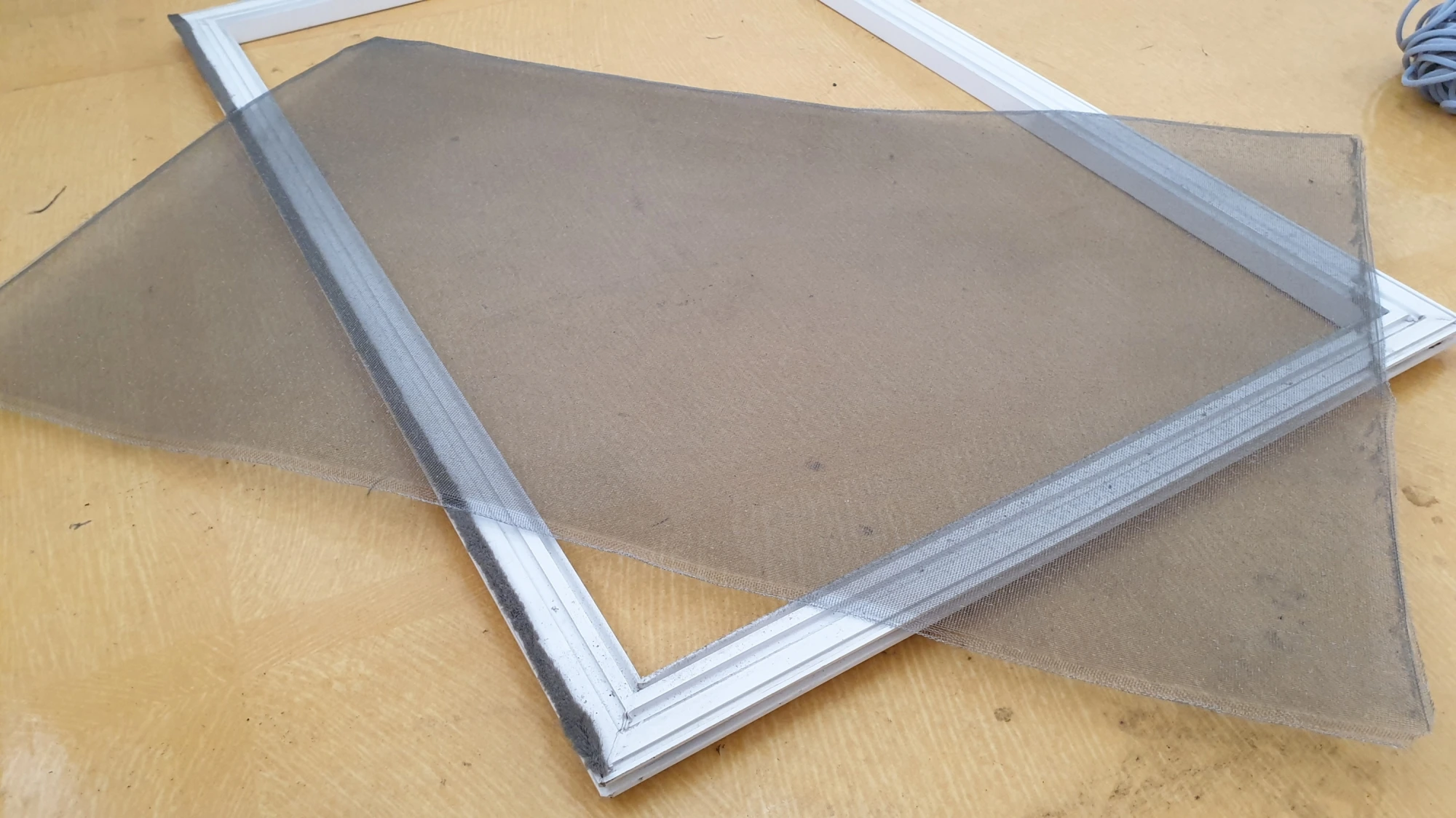 방충망 분리 완료 모습