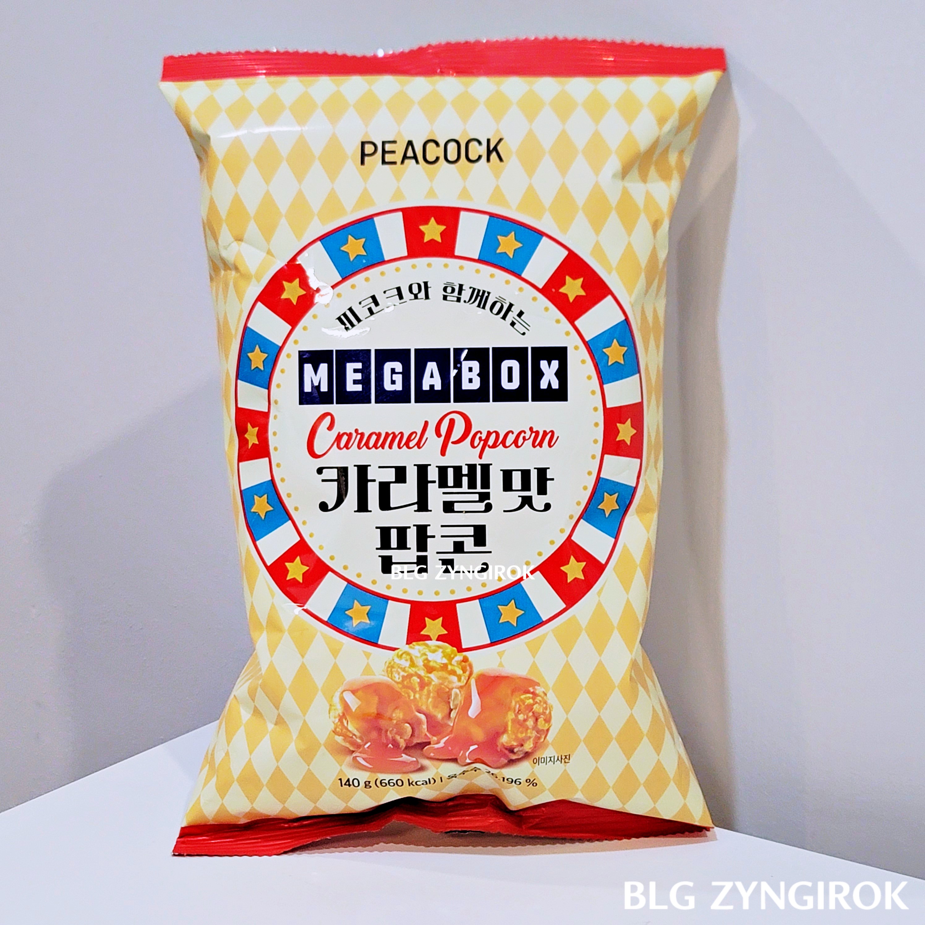 피코크 메가박스 카라멜맛 팝콘 전면 모습이다. 